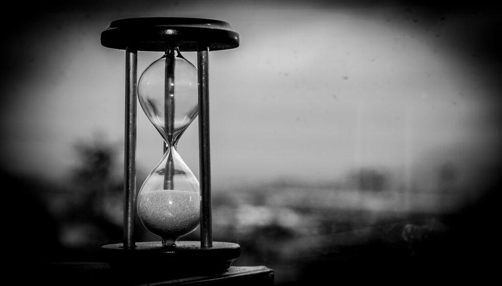 time, clock, hourglass-1817725.jpg